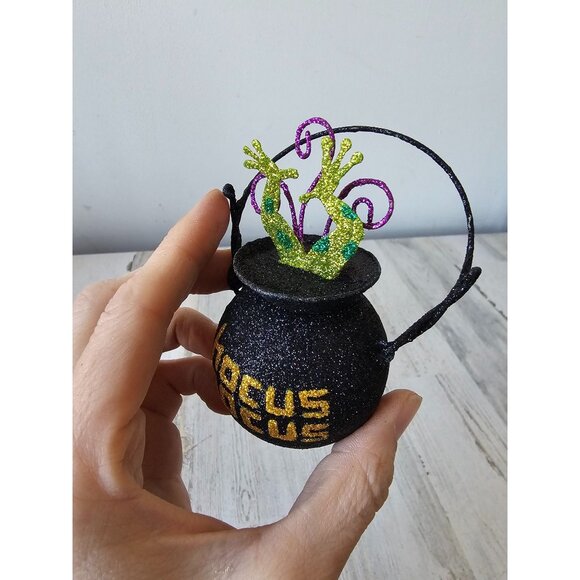 Pier 1 Hocus pocus glitter cauldron ornament frog rare sparkle witch - Picture 9 of 9